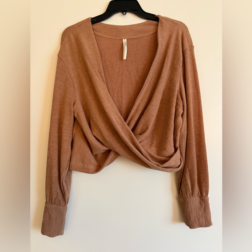 EUC Anthropologie cropped crossover sweater
